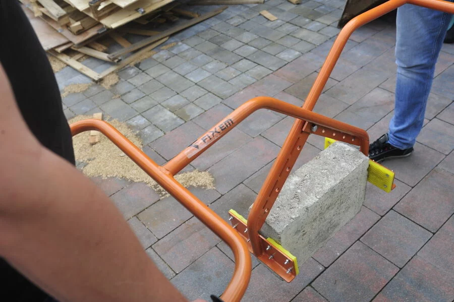 3e00373827979388bd1b52425f2bbd17