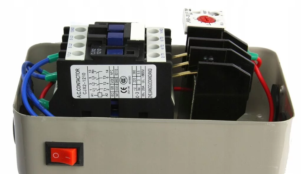 c25bf613eca343b41feb05a2894ddb78