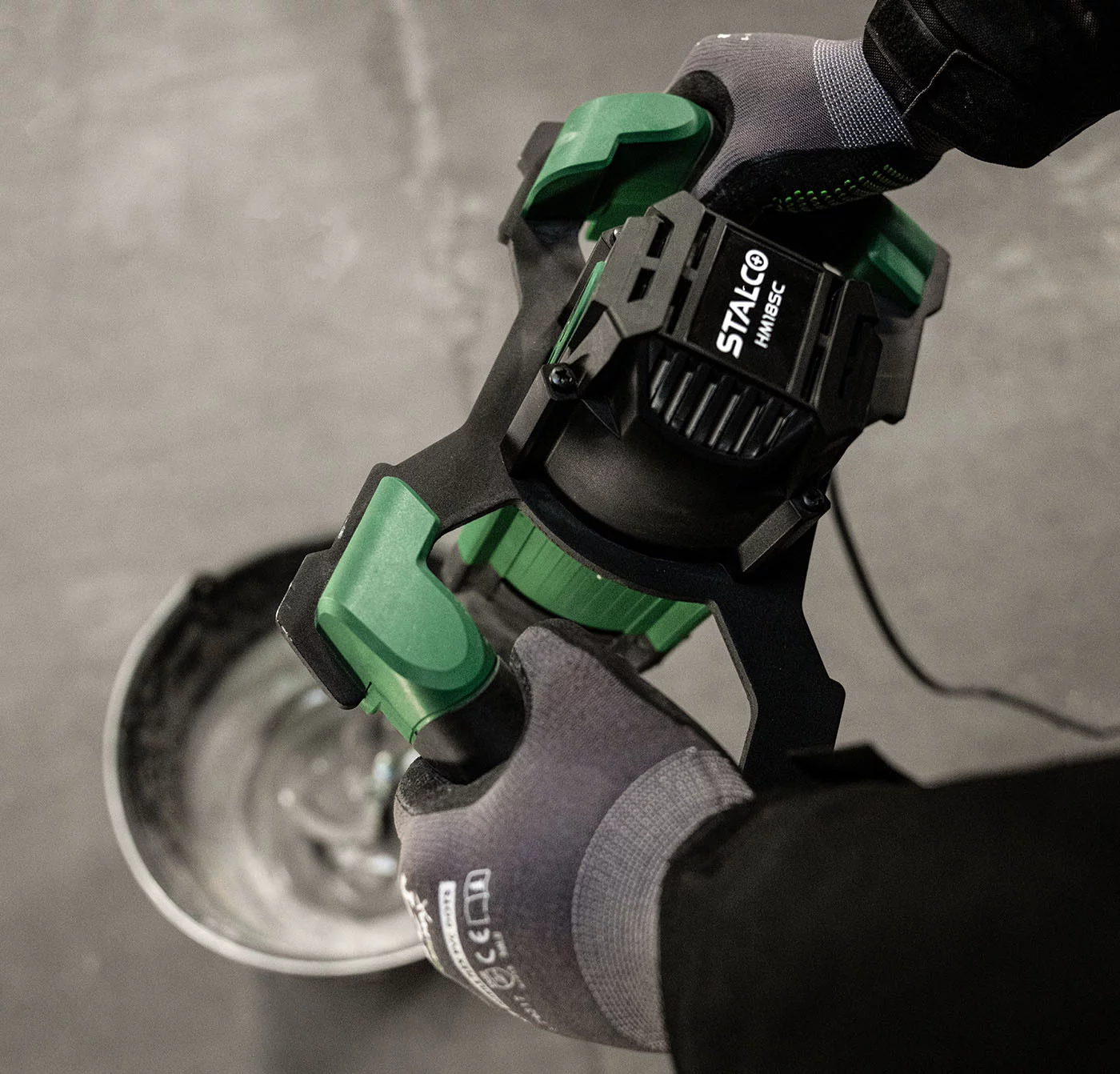 84da90b39cfc2b65bbb688faf7e294af