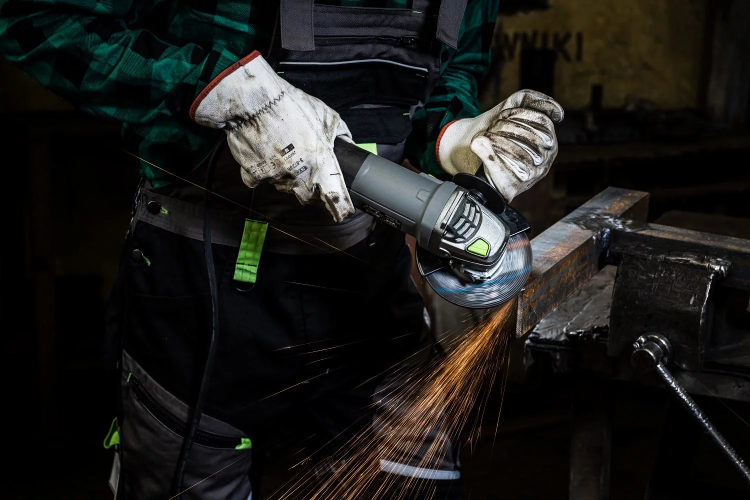 56db90445d0123d7533adff5d7688911