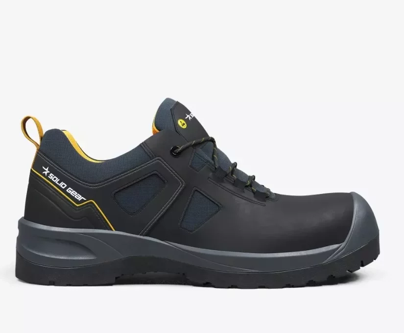 BUTY R.42 ESSENCE LOW