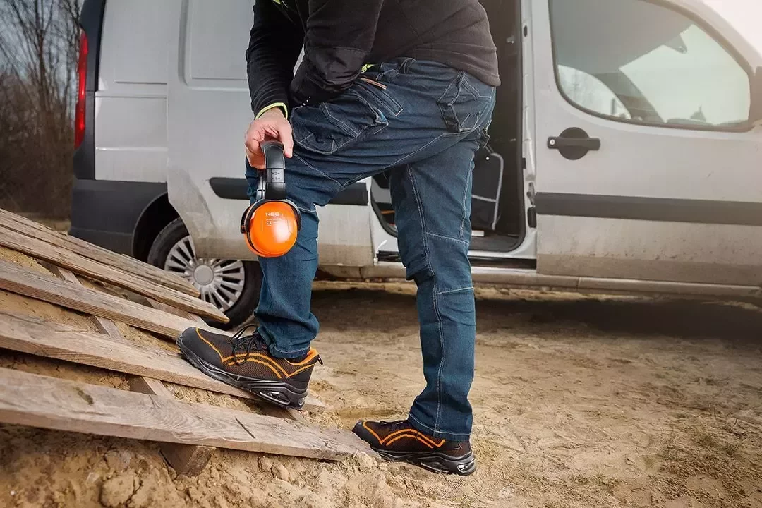 c910a48d794d08750de8b44f0c576f51