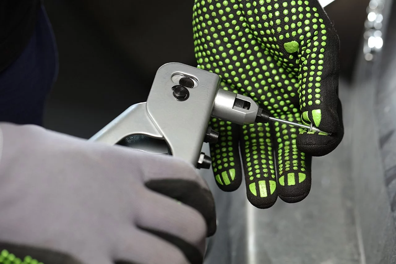 93b33fc85297983df54dff1bc6d144bc