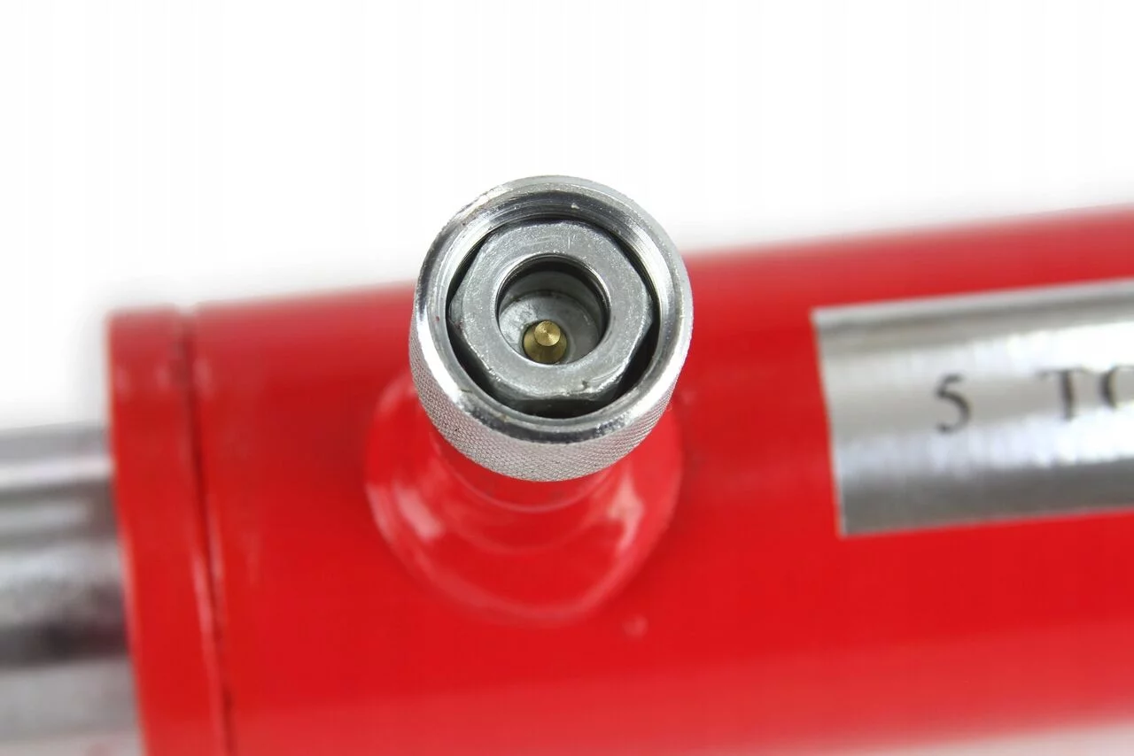 c2c1b8c8189fb0df67819d33968c4638